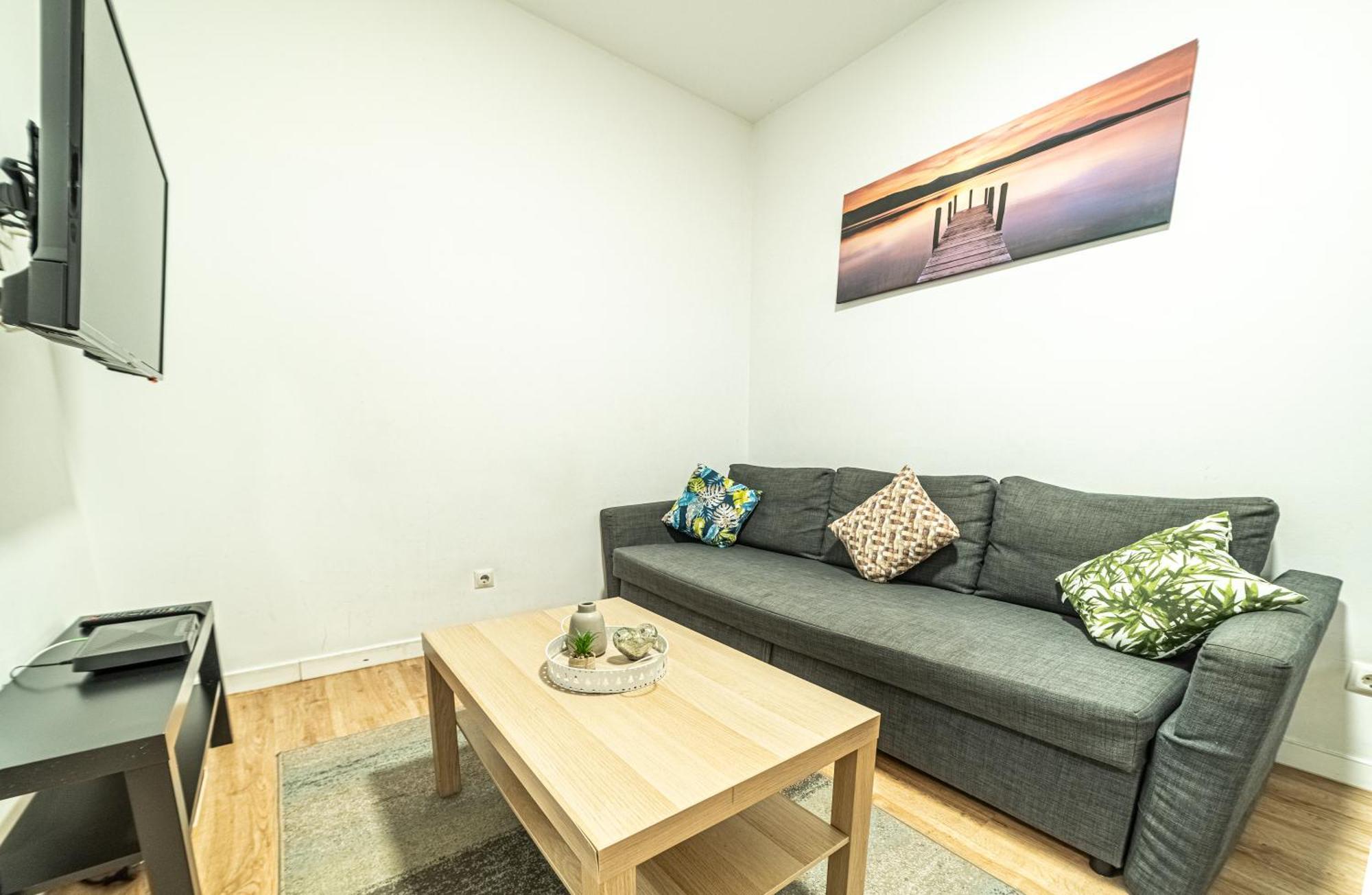 New Flat , Modern , Wifi, 10Min Sol, 5 Reina Sofia Lägenhet Madrid Exteriör bild