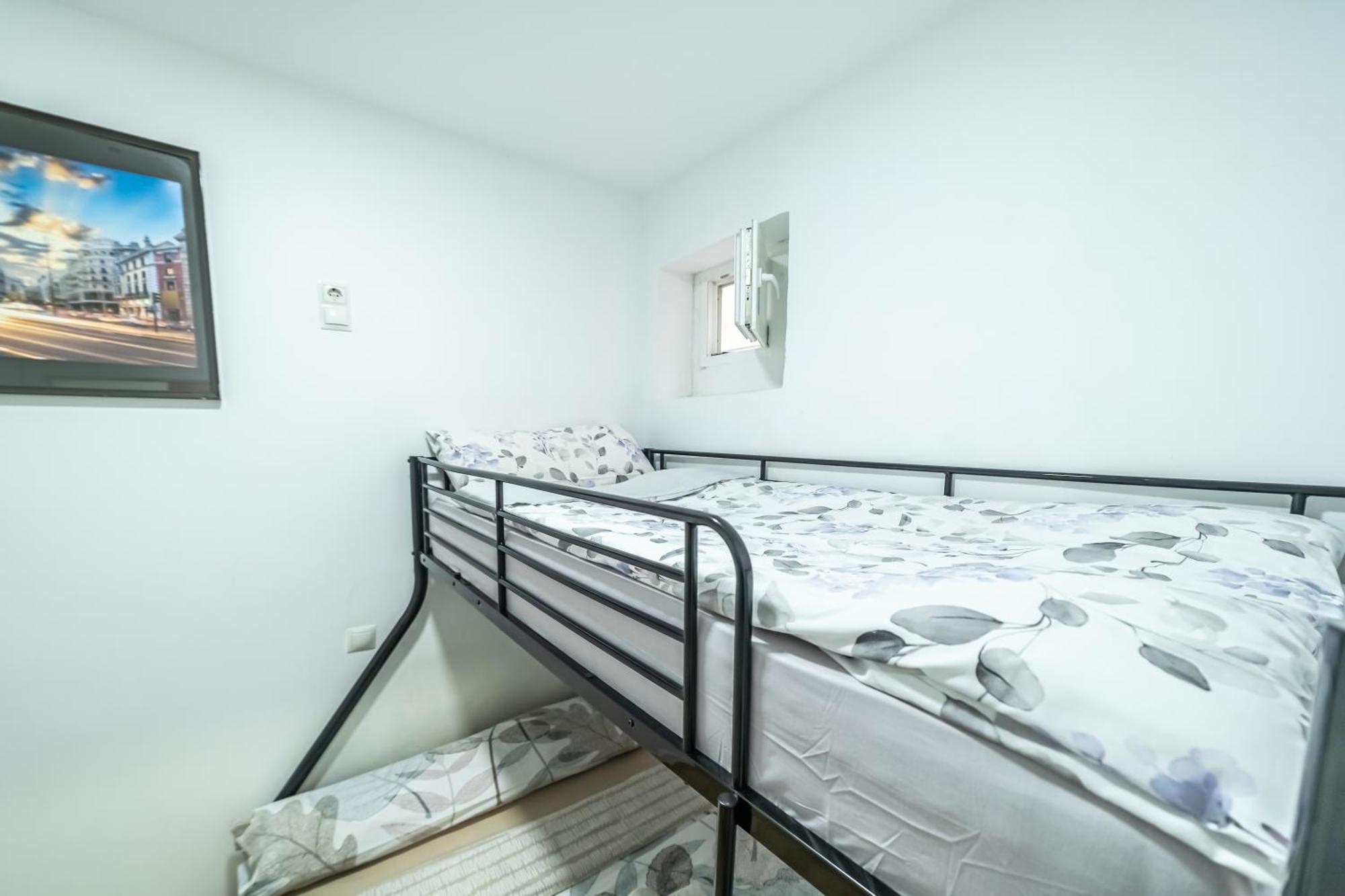 New Flat , Modern , Wifi, 10Min Sol, 5 Reina Sofia Lägenhet Madrid Exteriör bild